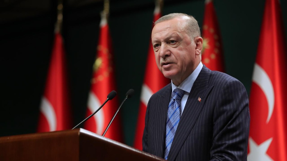 Erdoğan: Sosyal medya mecraları demokrasiyi, barışı ve milli güvenliği tehdit ediyor